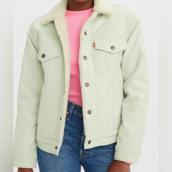 Levi's Jackets & Blazers - NWT Levi’s Ex-Boyfriend Corduroy Sherpa Trucker Jacket